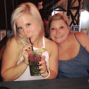 Meet your Posher, Kendra